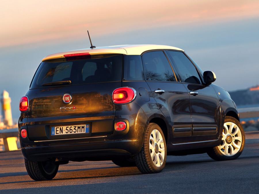  Fiat 500L 2012 года  (фото 3 из 84)
